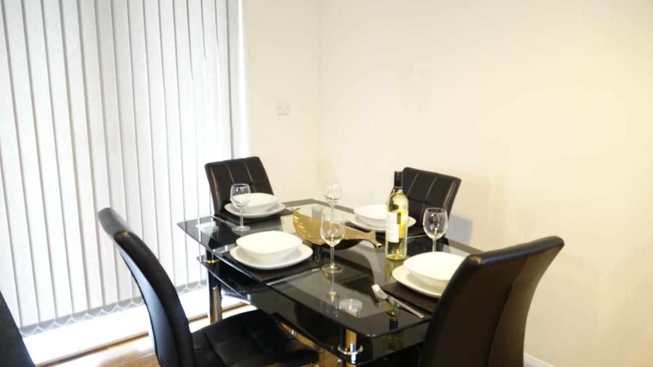 Luxury 2 Bed 2 Bath - Free Parking - 5Min To Airport - Sleeps 6 Apartment Ashford  Luaran gambar