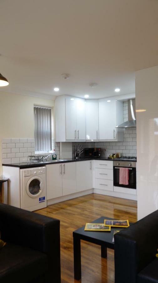 Luxury 2 Bed 2 Bath - Free Parking - 5Min To Airport - Sleeps 6 Apartment Ashford  Luaran gambar