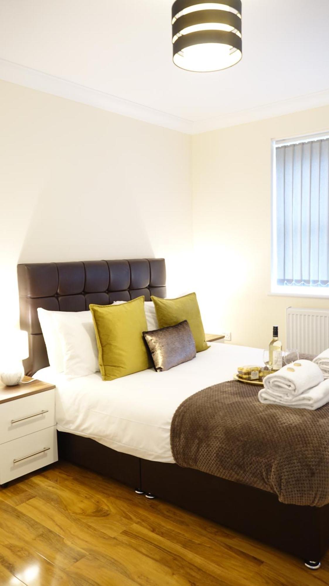 Luxury 2 Bed 2 Bath - Free Parking - 5Min To Airport - Sleeps 6 Apartment Ashford  Luaran gambar