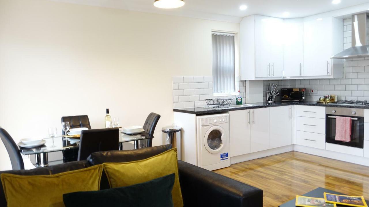Luxury 2 Bed 2 Bath - Free Parking - 5Min To Airport - Sleeps 6 Apartment Ashford  Luaran gambar