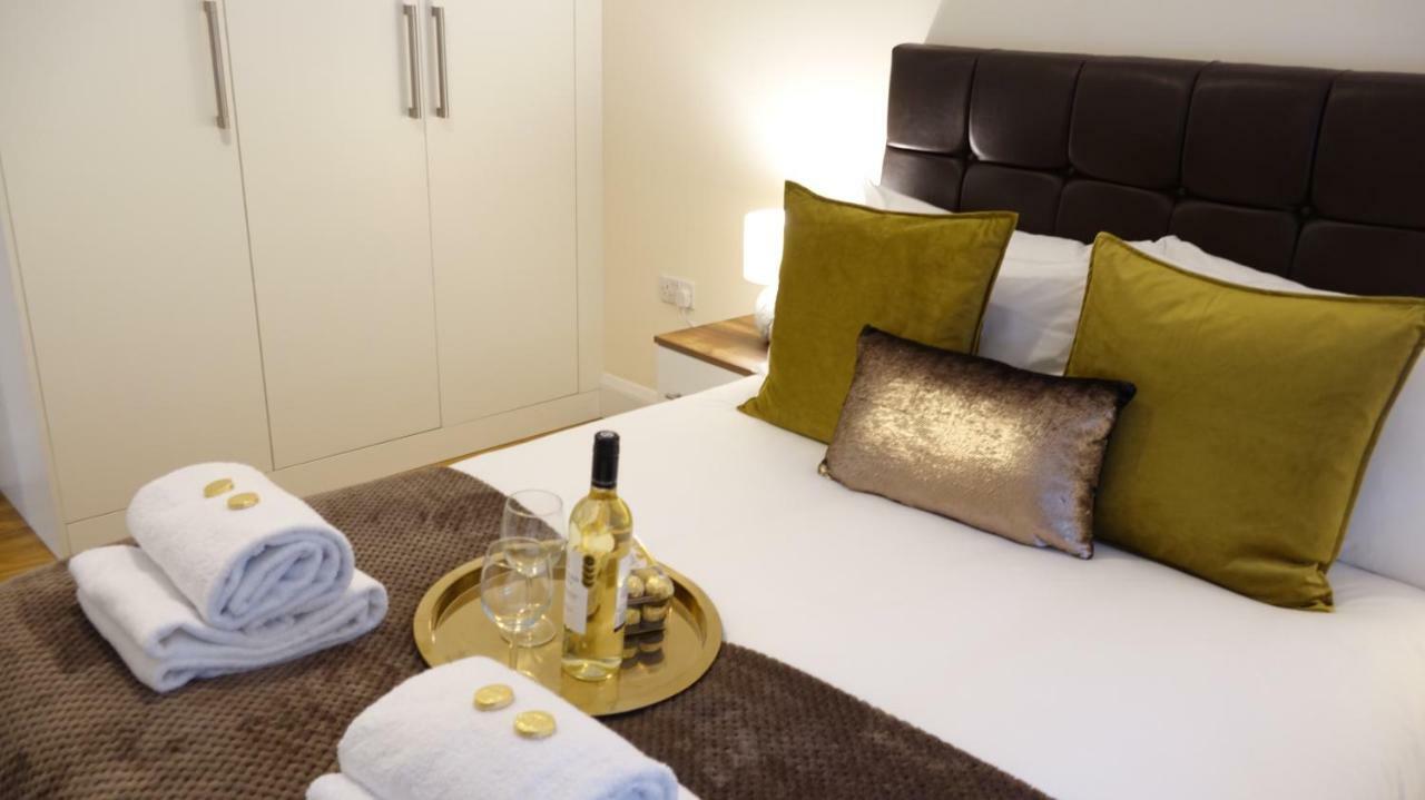 Luxury 2 Bed 2 Bath - Free Parking - 5Min To Airport - Sleeps 6 Apartment Ashford  Luaran gambar