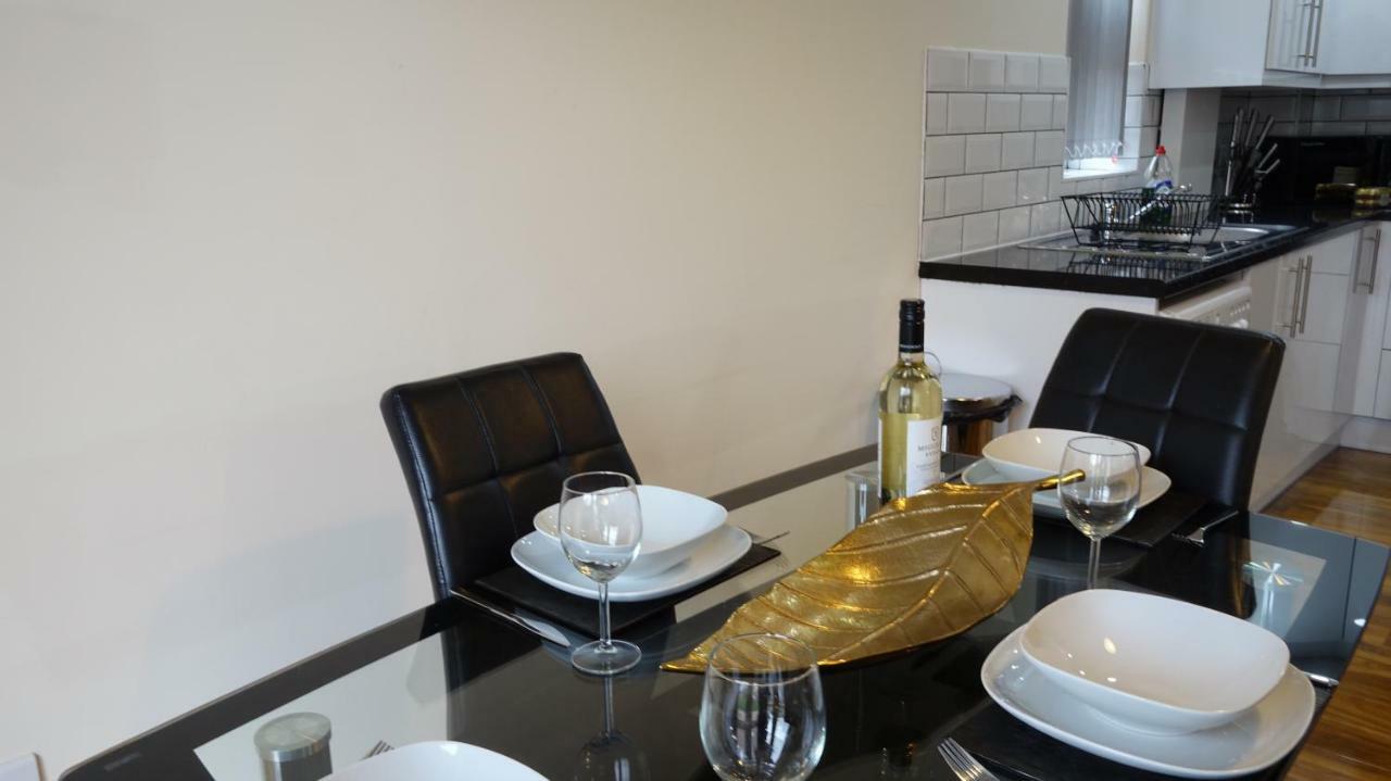 Luxury 2 Bed 2 Bath - Free Parking - 5Min To Airport - Sleeps 6 Apartment Ashford  Luaran gambar