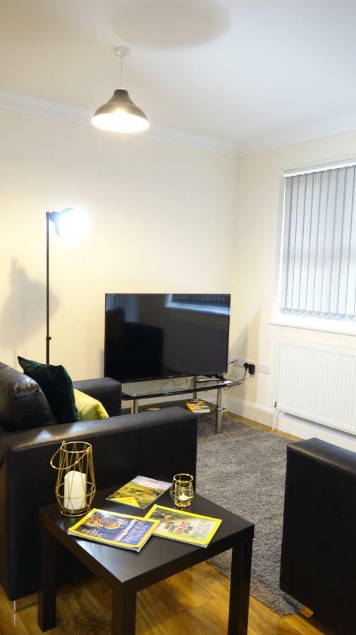 Luxury 2 Bed 2 Bath - Free Parking - 5Min To Airport - Sleeps 6 Apartment Ashford  Luaran gambar