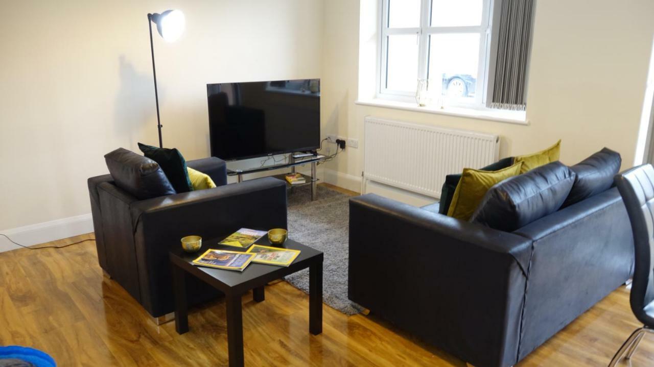 Luxury 2 Bed 2 Bath - Free Parking - 5Min To Airport - Sleeps 6 Apartment Ashford  Luaran gambar