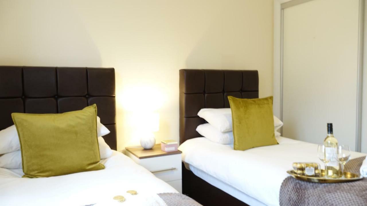 Luxury 2 Bed 2 Bath - Free Parking - 5Min To Airport - Sleeps 6 Apartment Ashford  Luaran gambar