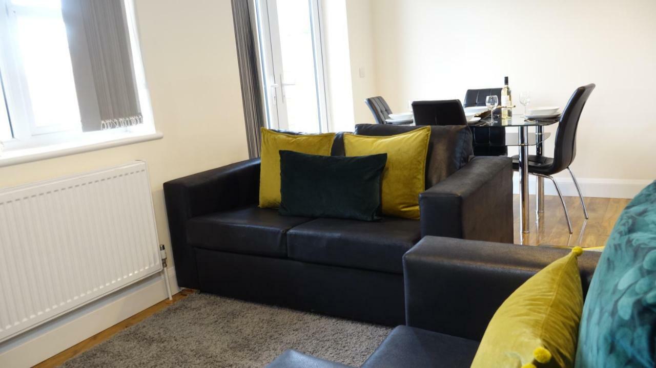 Luxury 2 Bed 2 Bath - Free Parking - 5Min To Airport - Sleeps 6 Apartment Ashford  Luaran gambar
