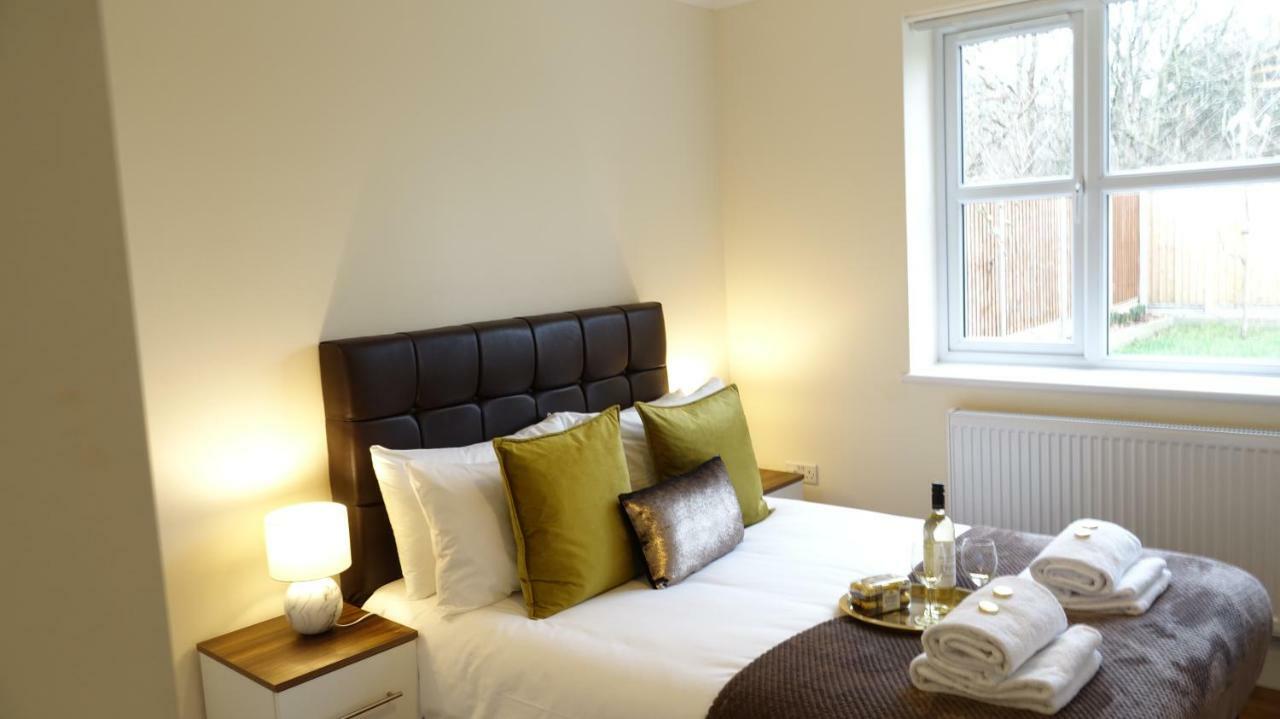 Luxury 2 Bed 2 Bath - Free Parking - 5Min To Airport - Sleeps 6 Apartment Ashford  Luaran gambar