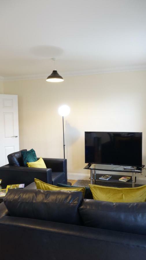 Luxury 2 Bed 2 Bath - Free Parking - 5Min To Airport - Sleeps 6 Apartment Ashford  Luaran gambar