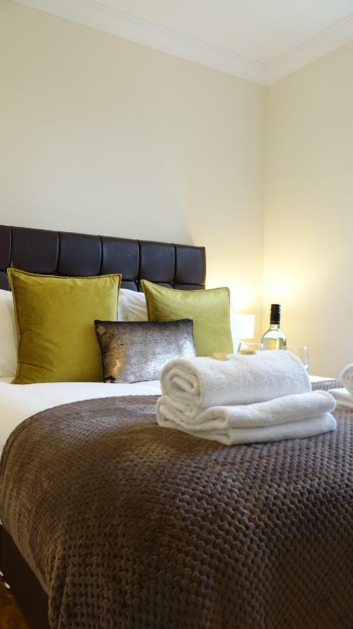 Luxury 2 Bed 2 Bath - Free Parking - 5Min To Airport - Sleeps 6 Apartment Ashford  Luaran gambar